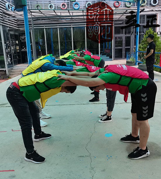 培訓快(kuài)訊培訓時(shí)間(jiān)：8月(yuè)6—7日(rì)培訓地(dì)點:城(chéng)建培訓中心培訓單位:某食品公司培訓課程:拓展